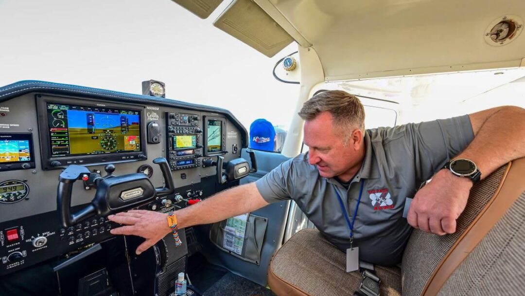 New panel replacement option for older Cessna 172 models AOPA Iceland