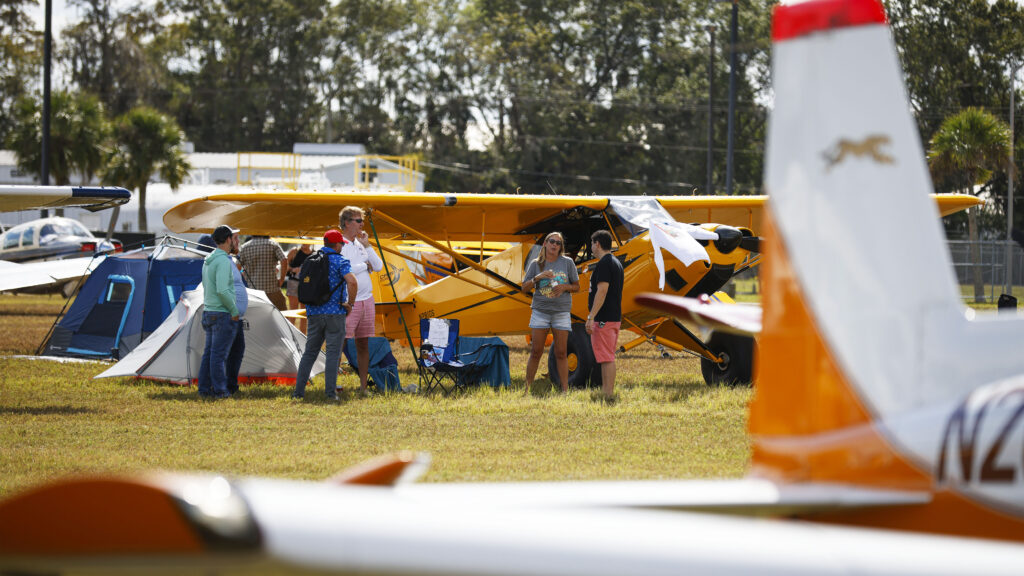 Pilots fly in to hang out with AOPA